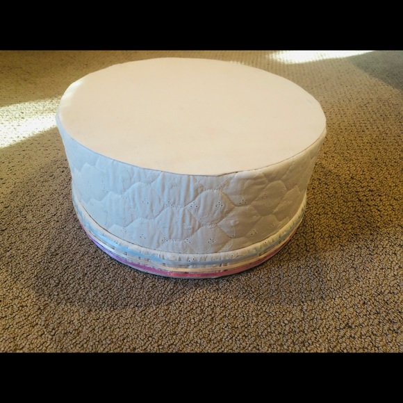 CLOSET CLEAR OUT! DONATING SOON! ❤️ Handmade quilted round storage box ❤️ - Picture 7 of 12